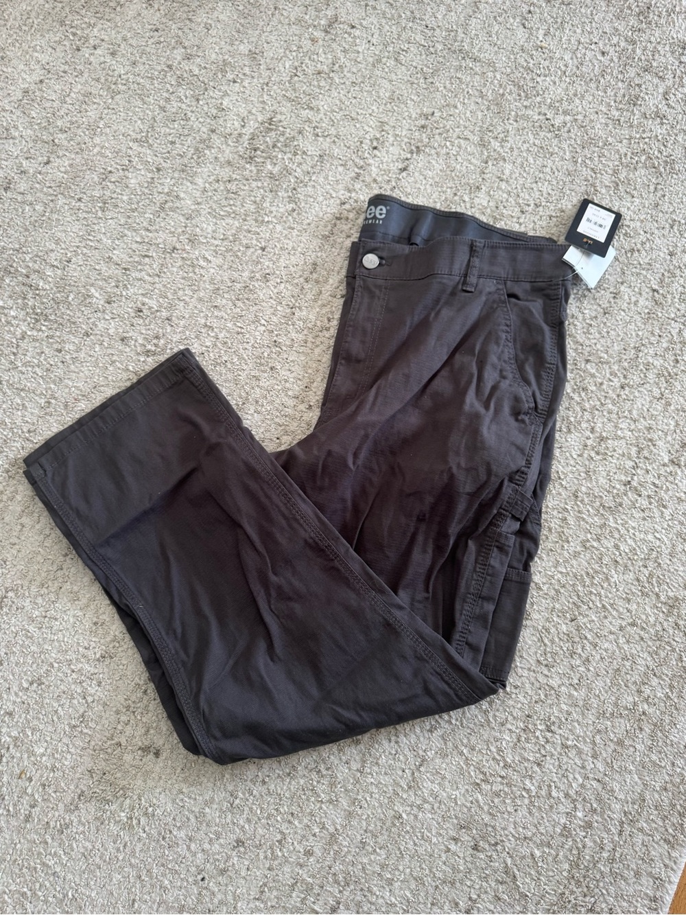 Lee Men’s Dark Brown Cargo Pants size large nwt